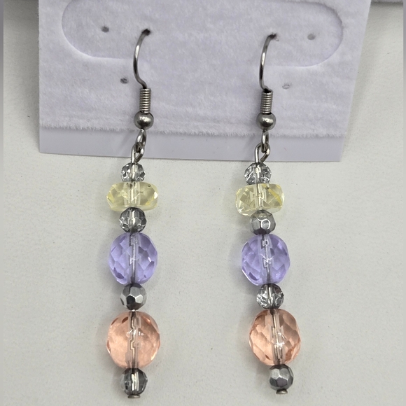Crystal 3 Stone Earrings Made w Swarovski Crystals Silver Overlay Hypoallergenic - Picture 3 of 6